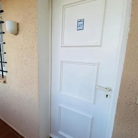 Cap Esterel - 2 Pieces - Belle Terrasse Plein Sud - Piscines Et Parking Inclus Saint-Raphael (Var)
