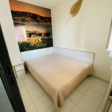 Cap Esterel - 2 Pieces - Belle Terrasse Plein Sud - Piscines Et Parking Inclus
